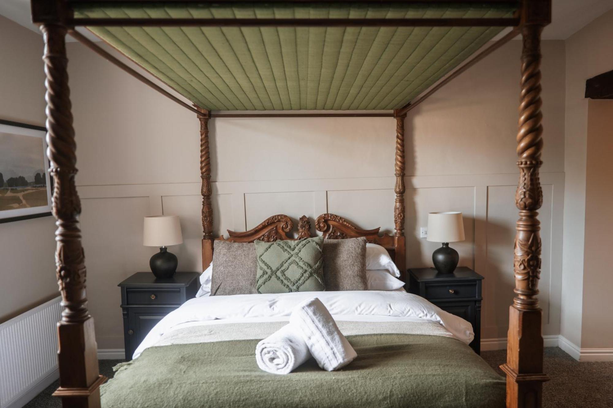 The Raven Hotel At Much Wenlock By Purestay 外观 照片